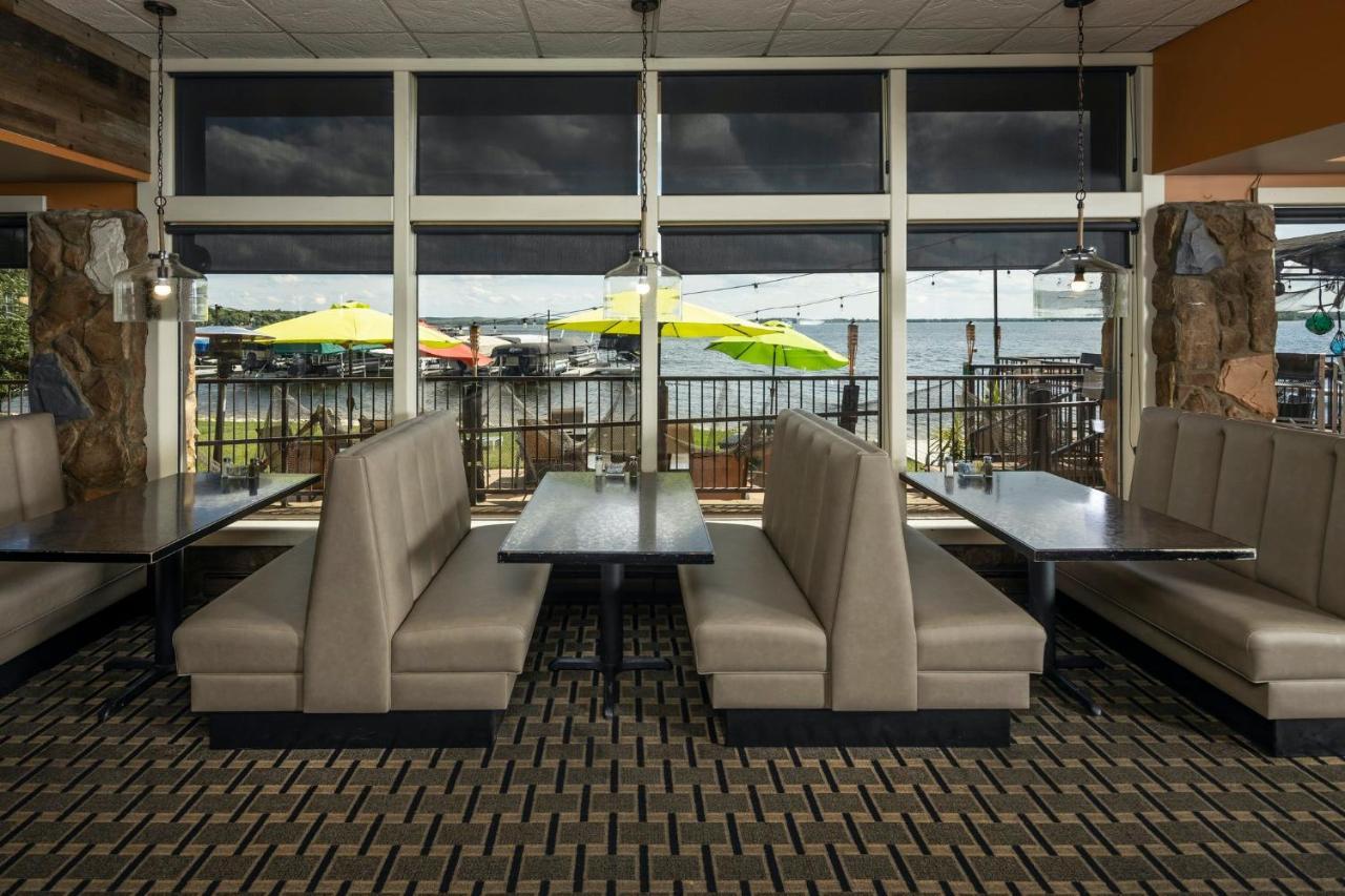 Holiday Inn Detroit Lakes By Ihg Exteriör bild