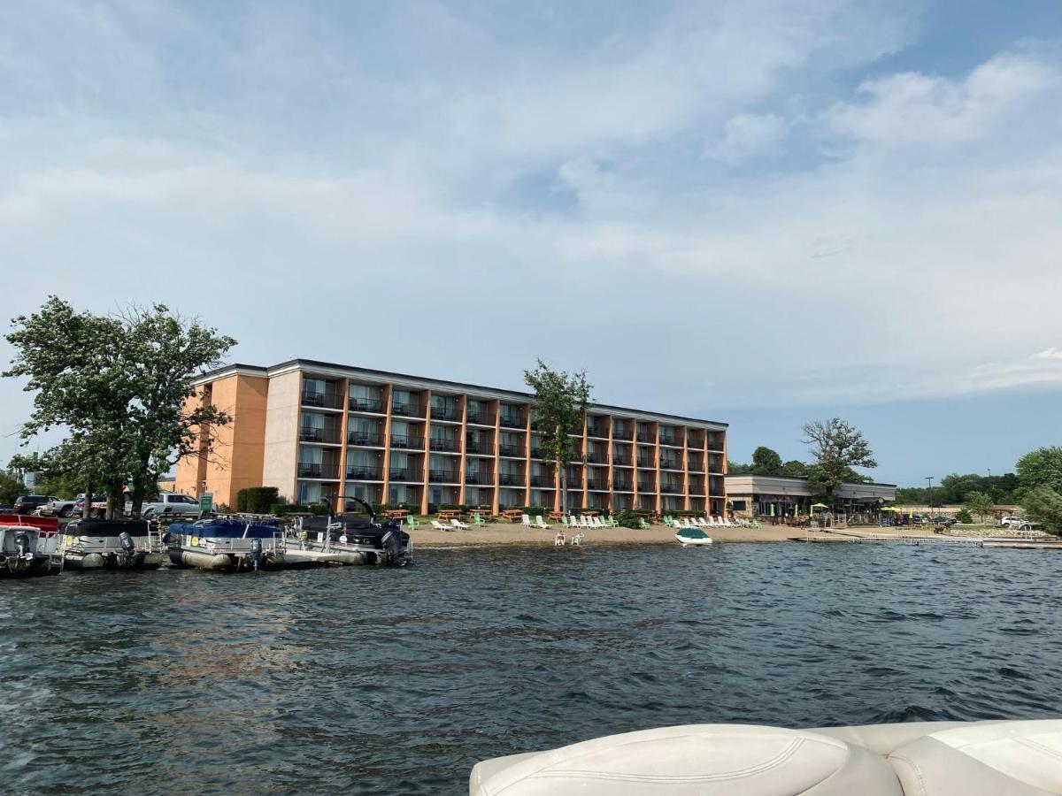 Holiday Inn Detroit Lakes By Ihg Exteriör bild