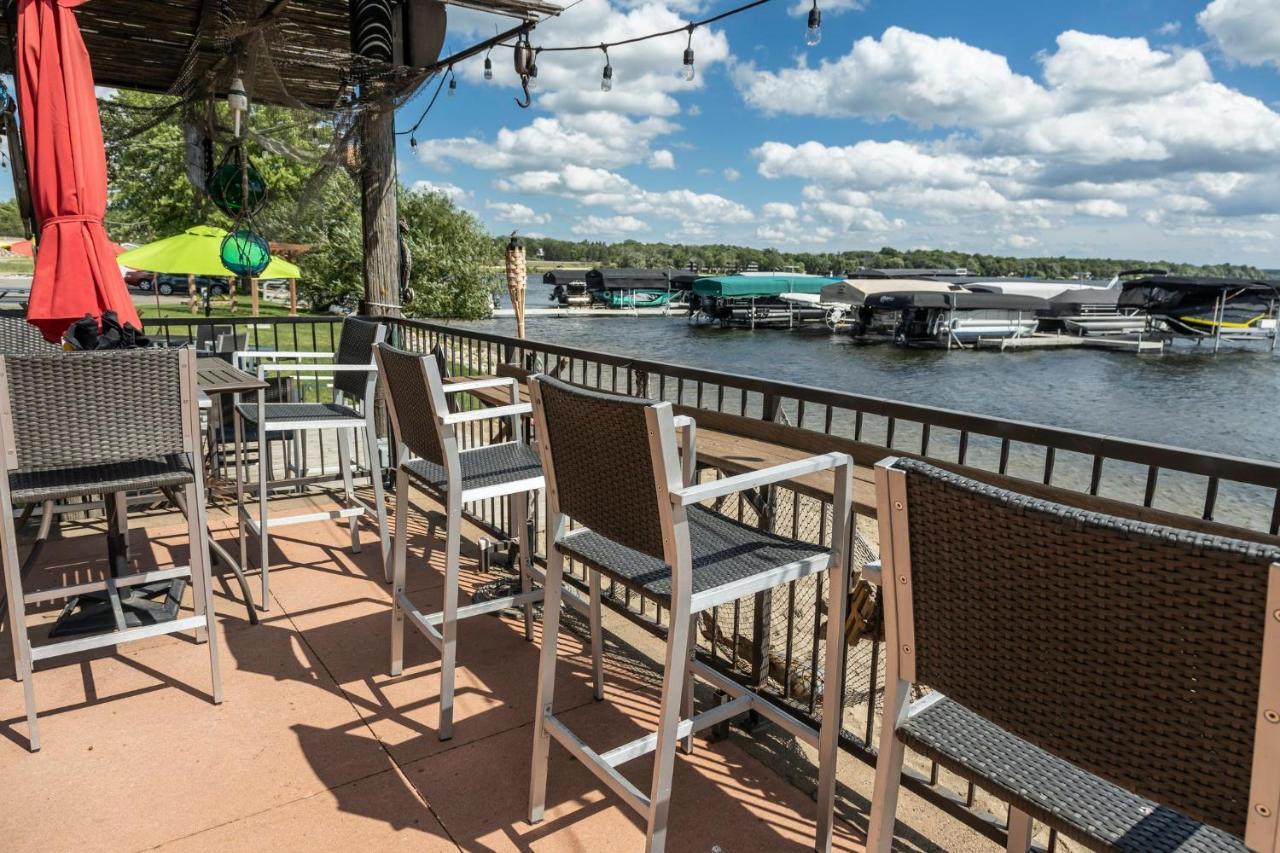 Holiday Inn Detroit Lakes By Ihg Exteriör bild