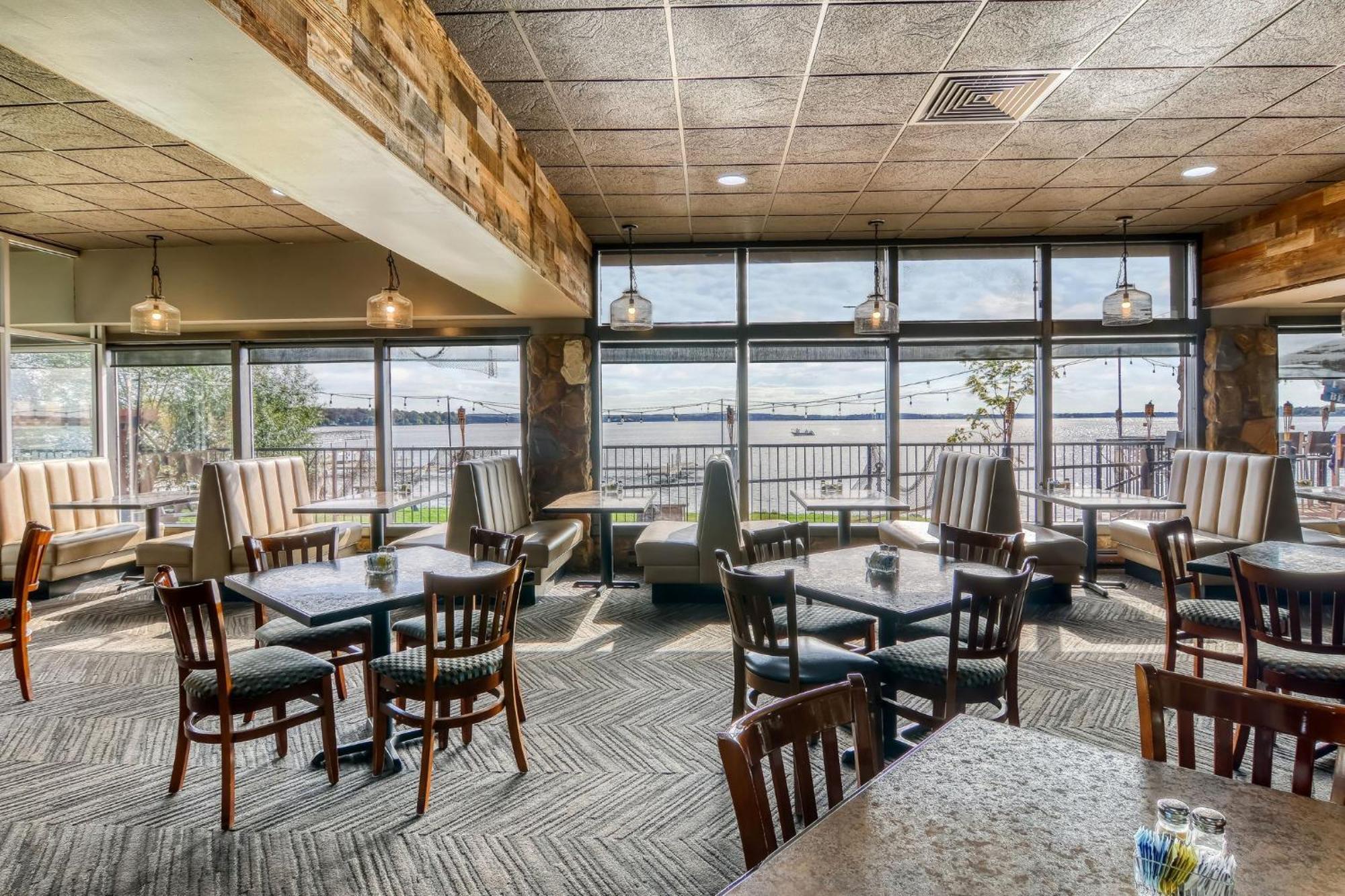 Holiday Inn Detroit Lakes By Ihg Exteriör bild