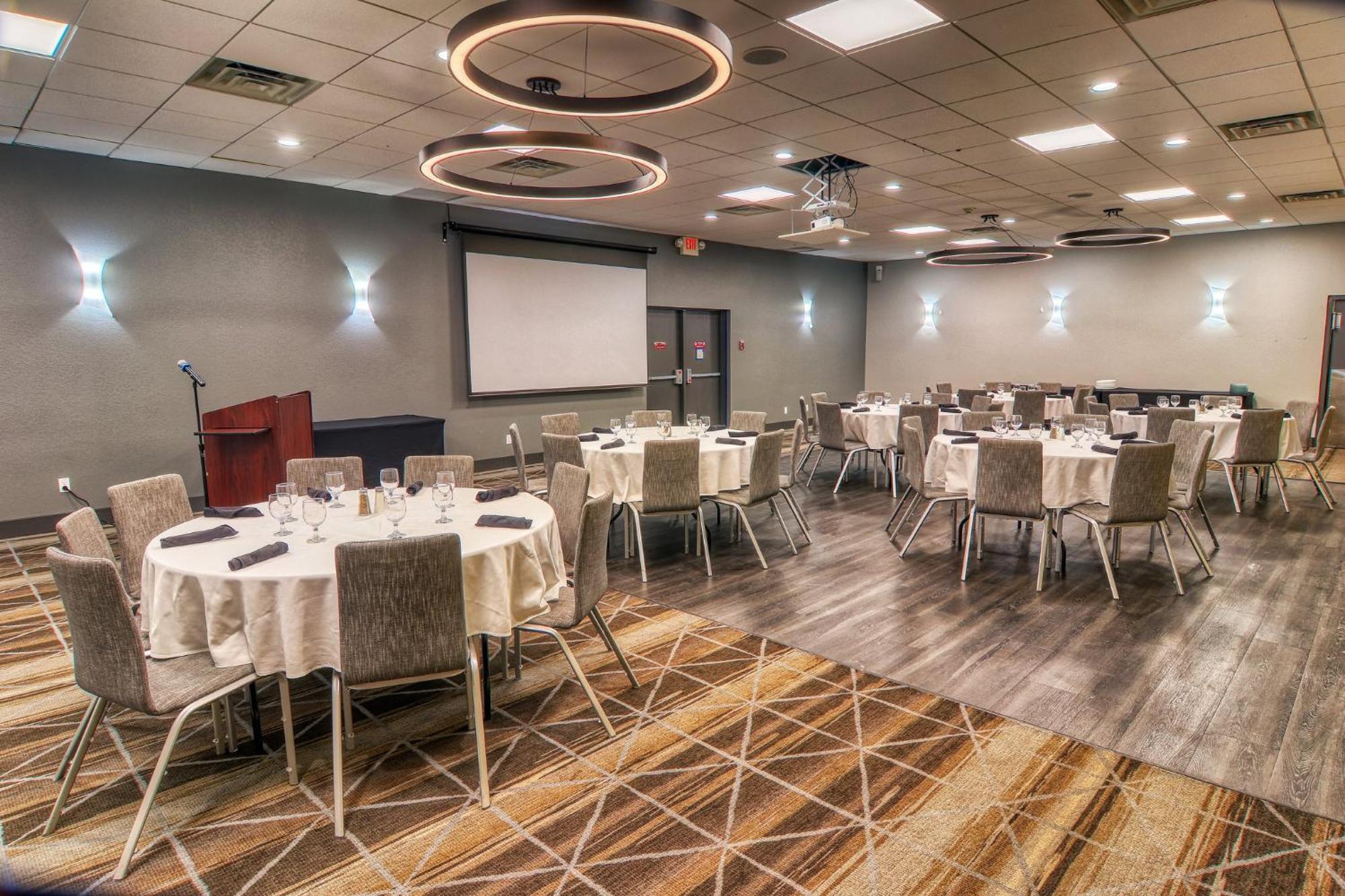 Holiday Inn Detroit Lakes By Ihg Exteriör bild